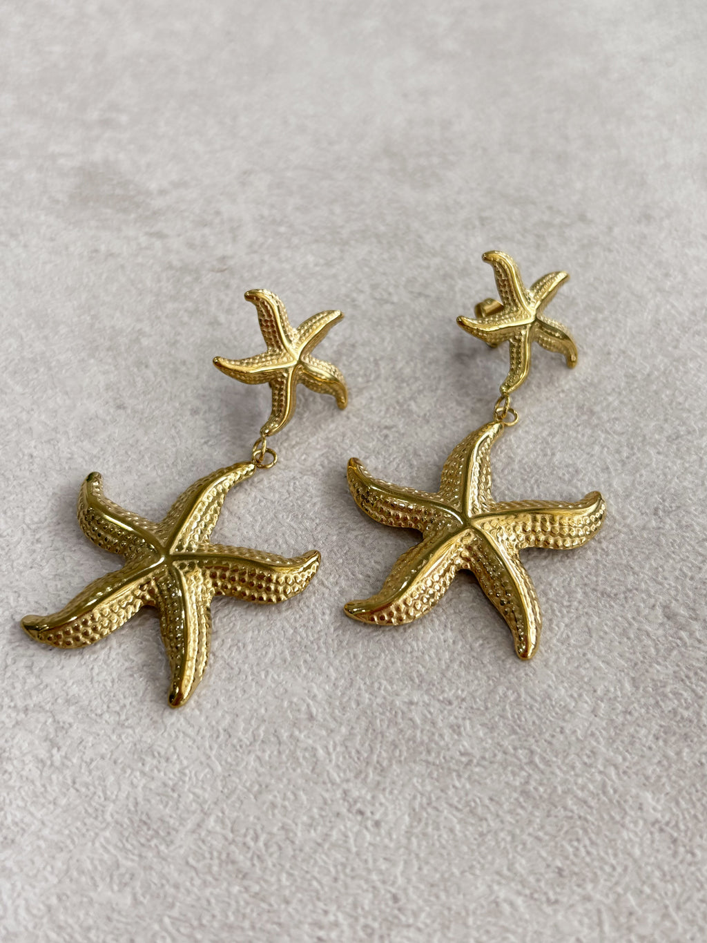 AME Luxe 009: Gold Starfish Earrings
