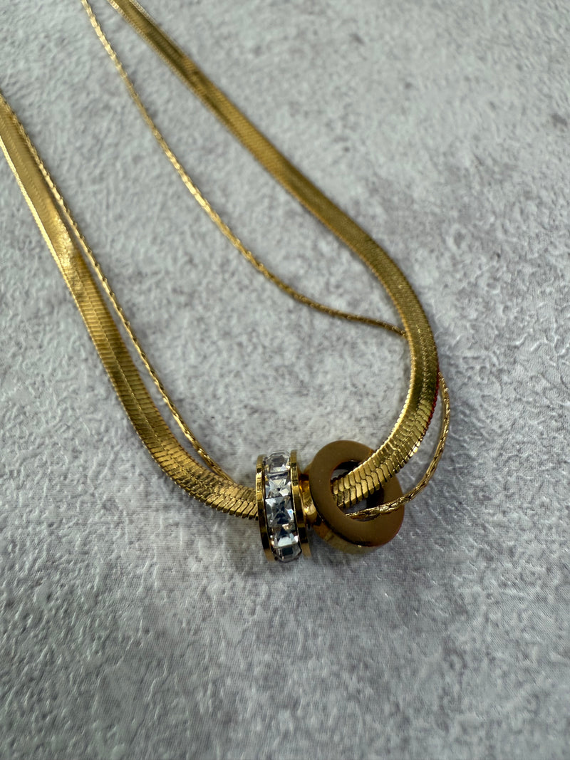 AME Luxe 006: Hoops Gold Necklaces