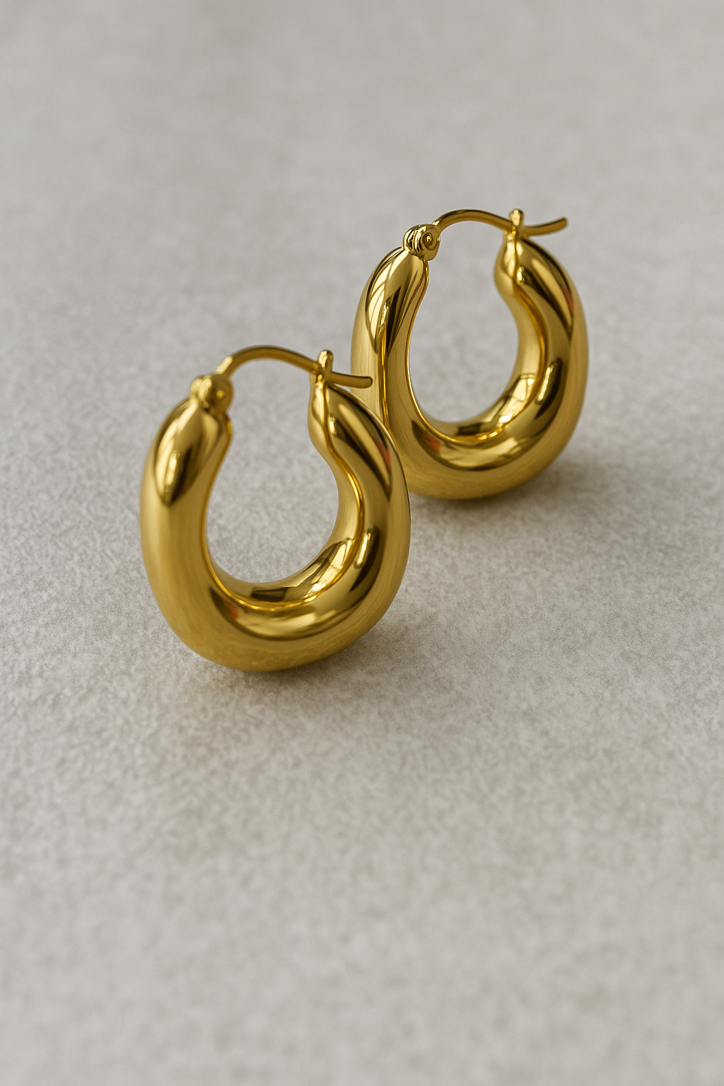 AME Luxe 002: Gold Hoops Earrings
