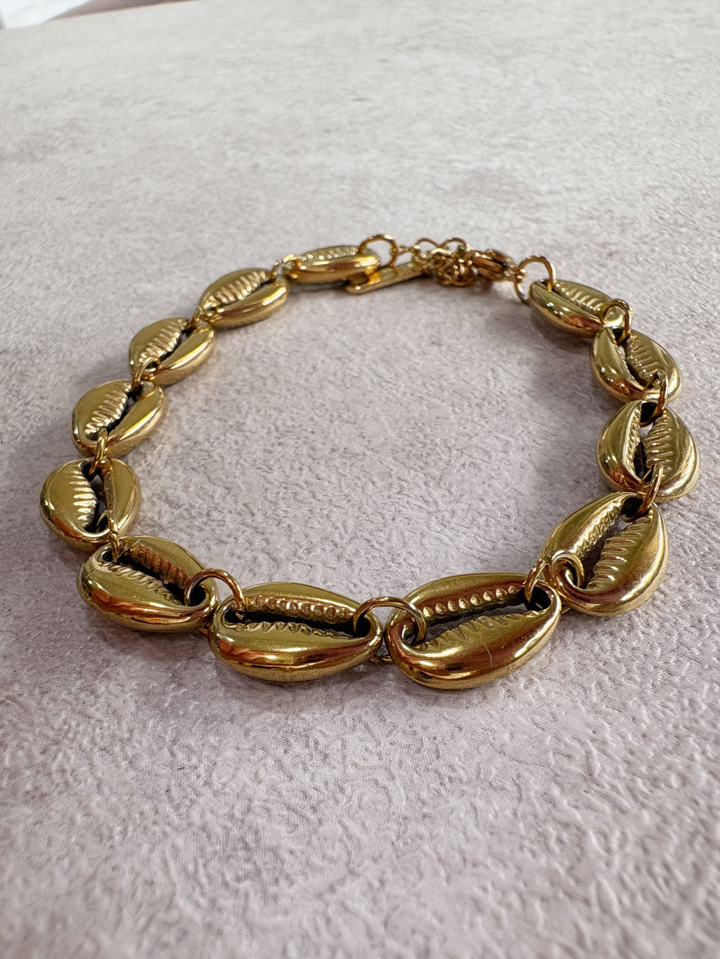 AME Luxe 010: Shell Summer Bracelet