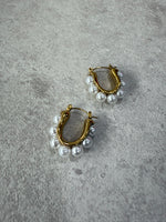 AME Luxe 003: Pearls Gold Earrings